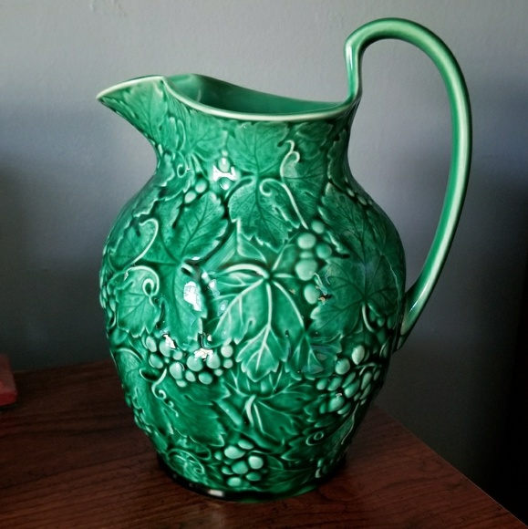 Wedgwood Other - Vintage Wedgwood green majolica pitcher grape leaf